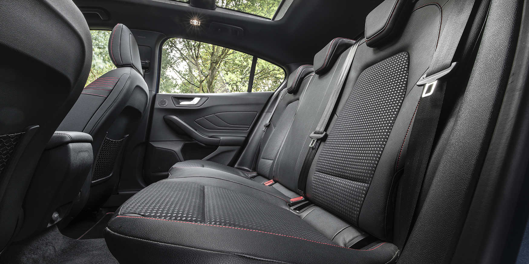 Ford Focus Boot Space & Dimensions carwow