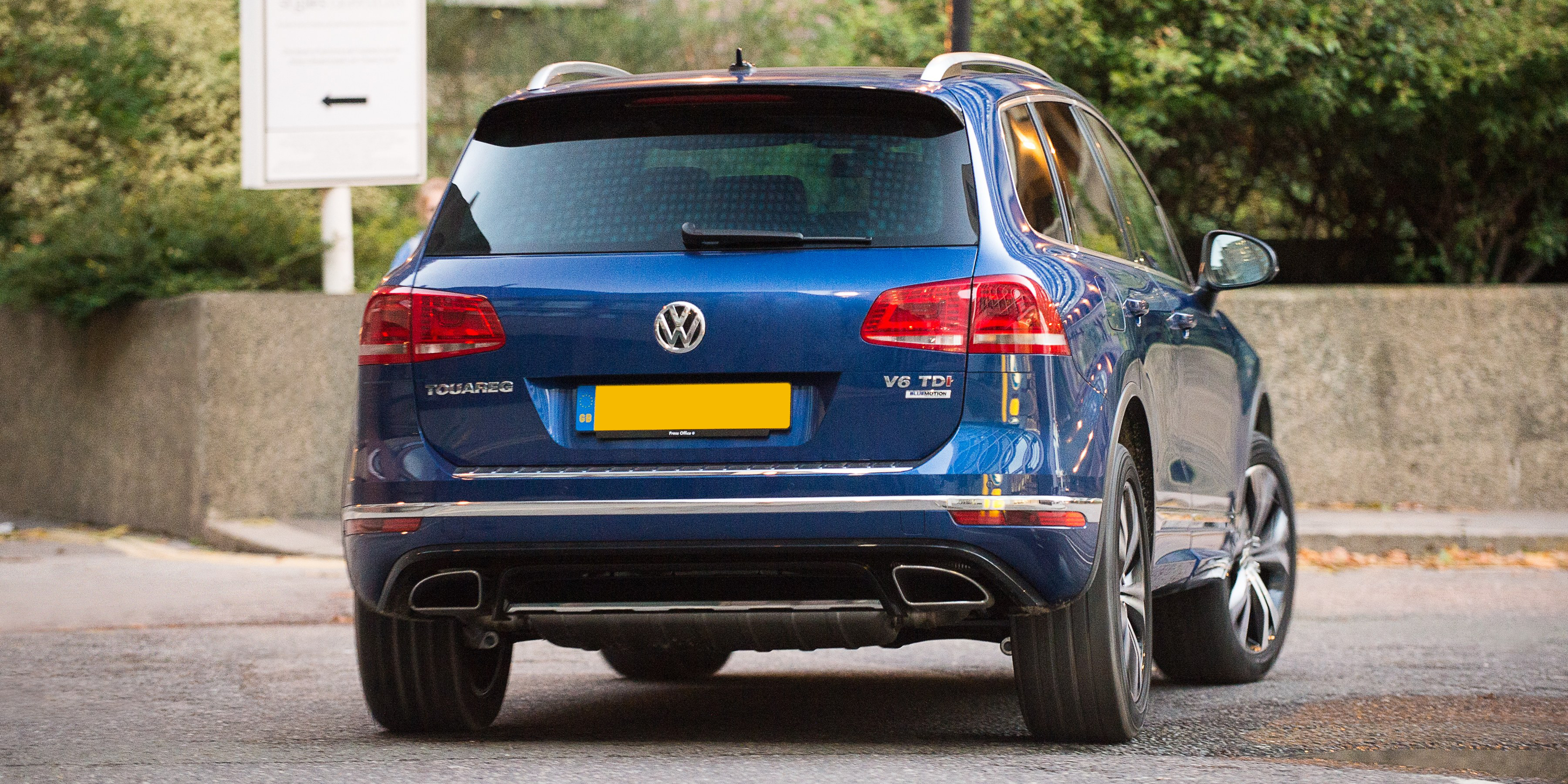 New Volkswagen Touareg (2014-2017) Review | Drive, Specs & Pricing | Carwow