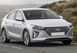 Audi Q3 Vs Audi Q5 Side By Side Uk Comparison Carwow