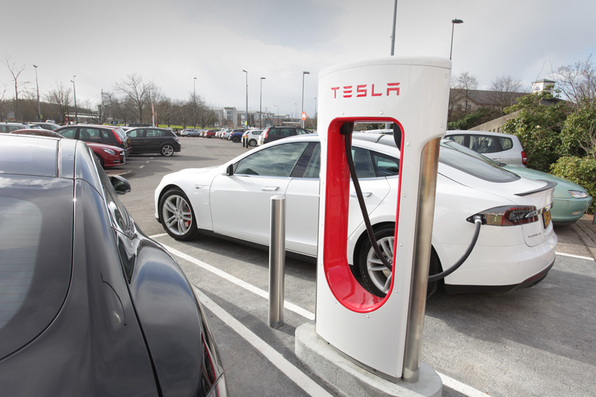 How to use a Tesla Supercharger Carwow