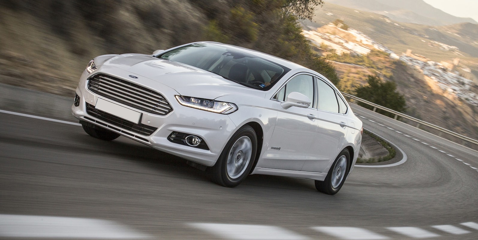 New Ford Mondeo Hybrid Review  carwow
