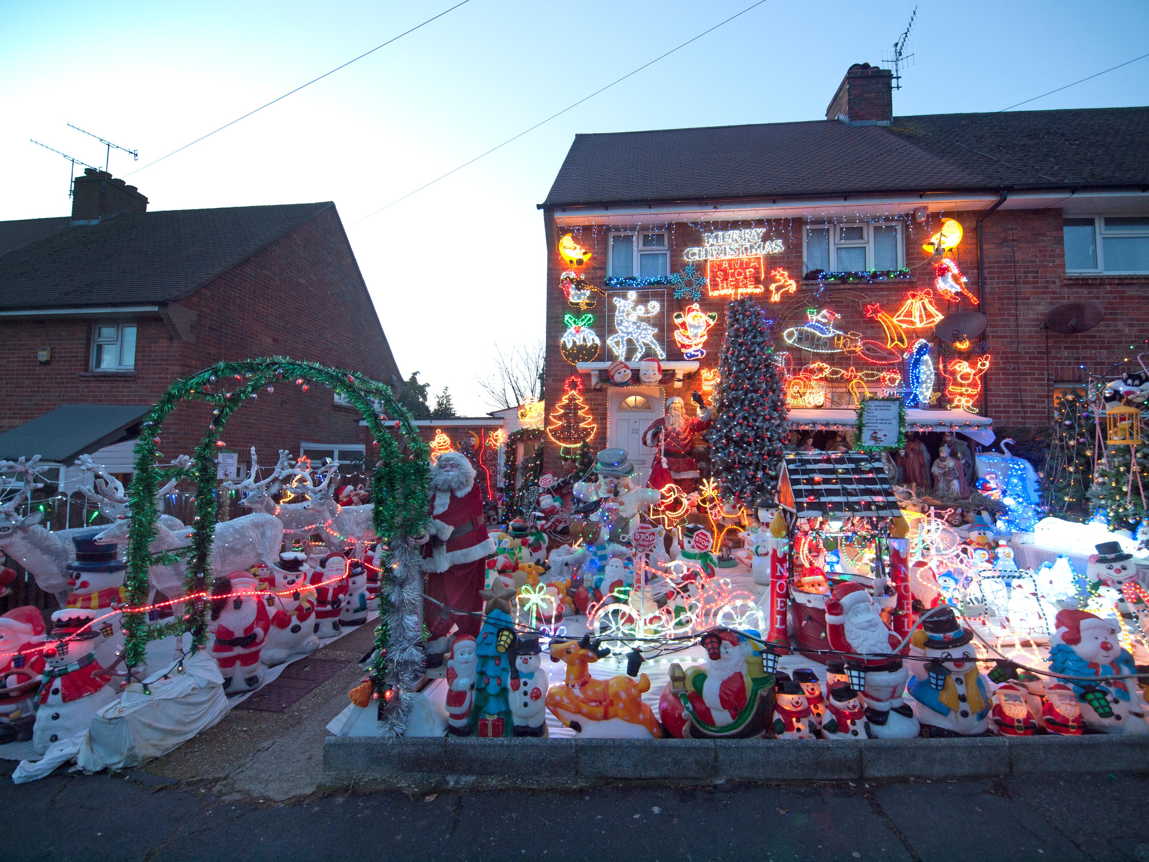 The best residential Christmas lights in the UK 2019 carwow