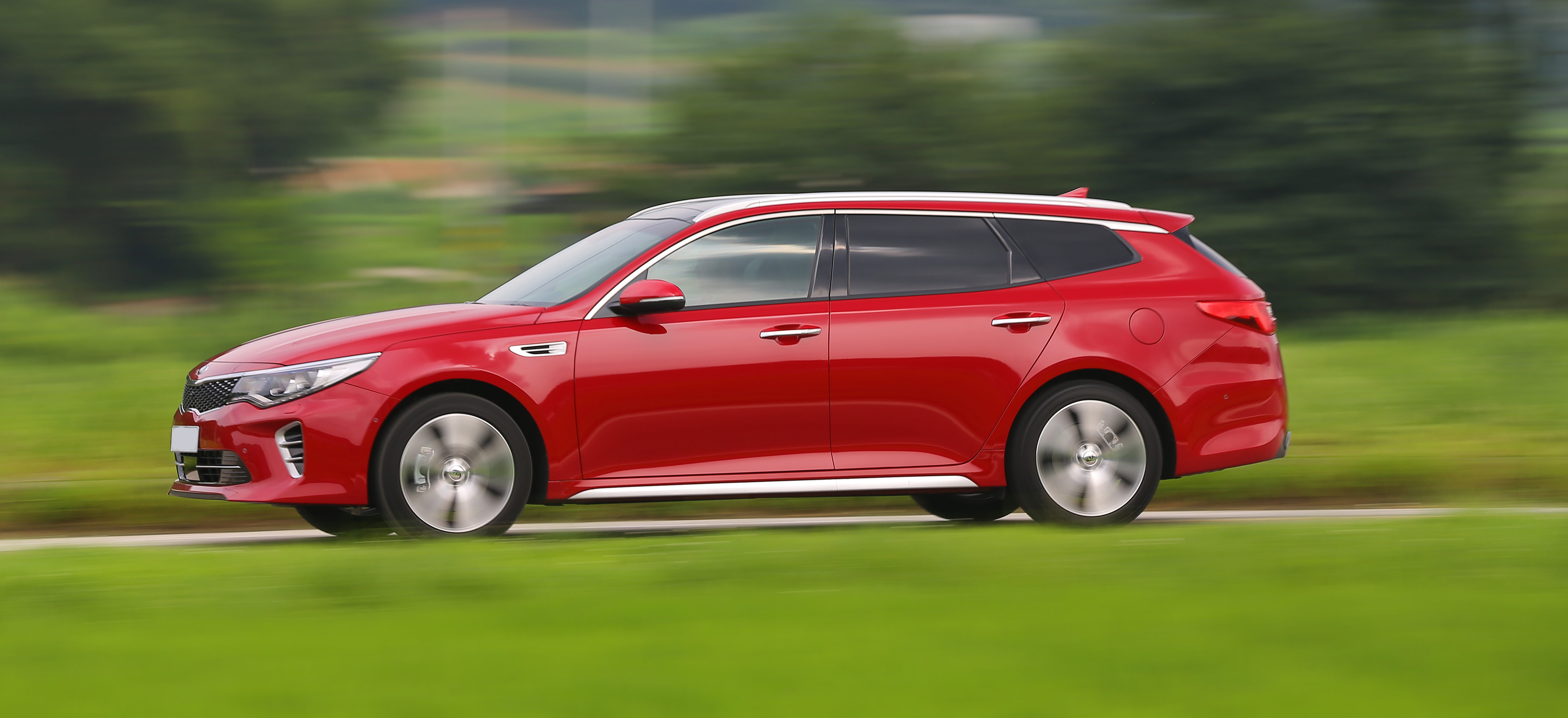 Kia Optima SportsWagon Review carwow