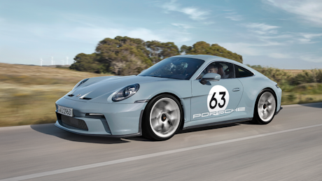 New Porsche 911 S/T revealed: price and specs