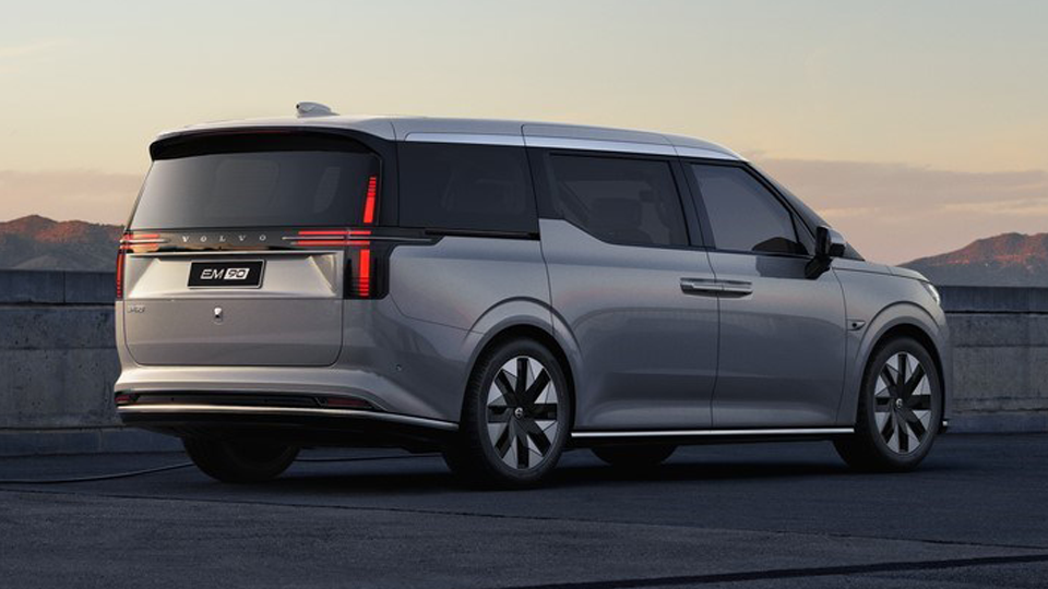 New Volvo EM90 Revealed: All-electric MPV For China | Carwow