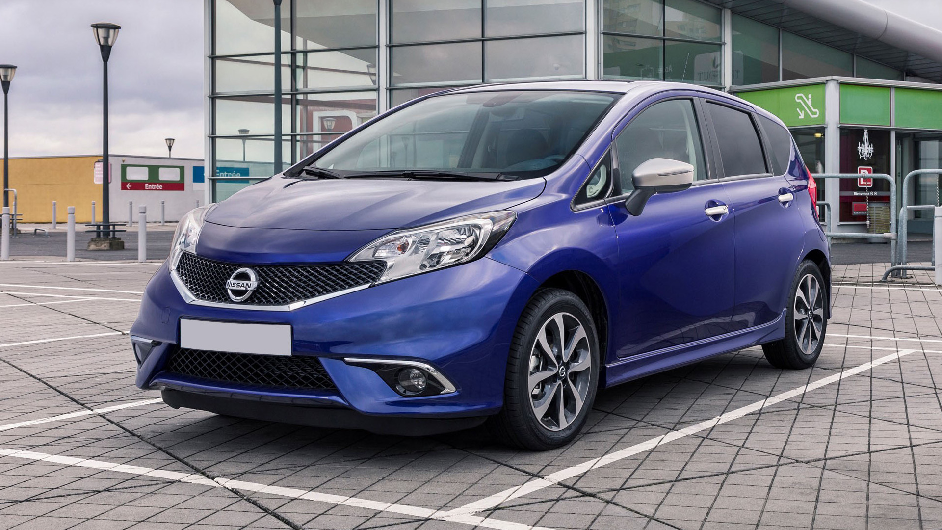 Nissan Note Review 2024 Drive, Specs & Pricing Carwow