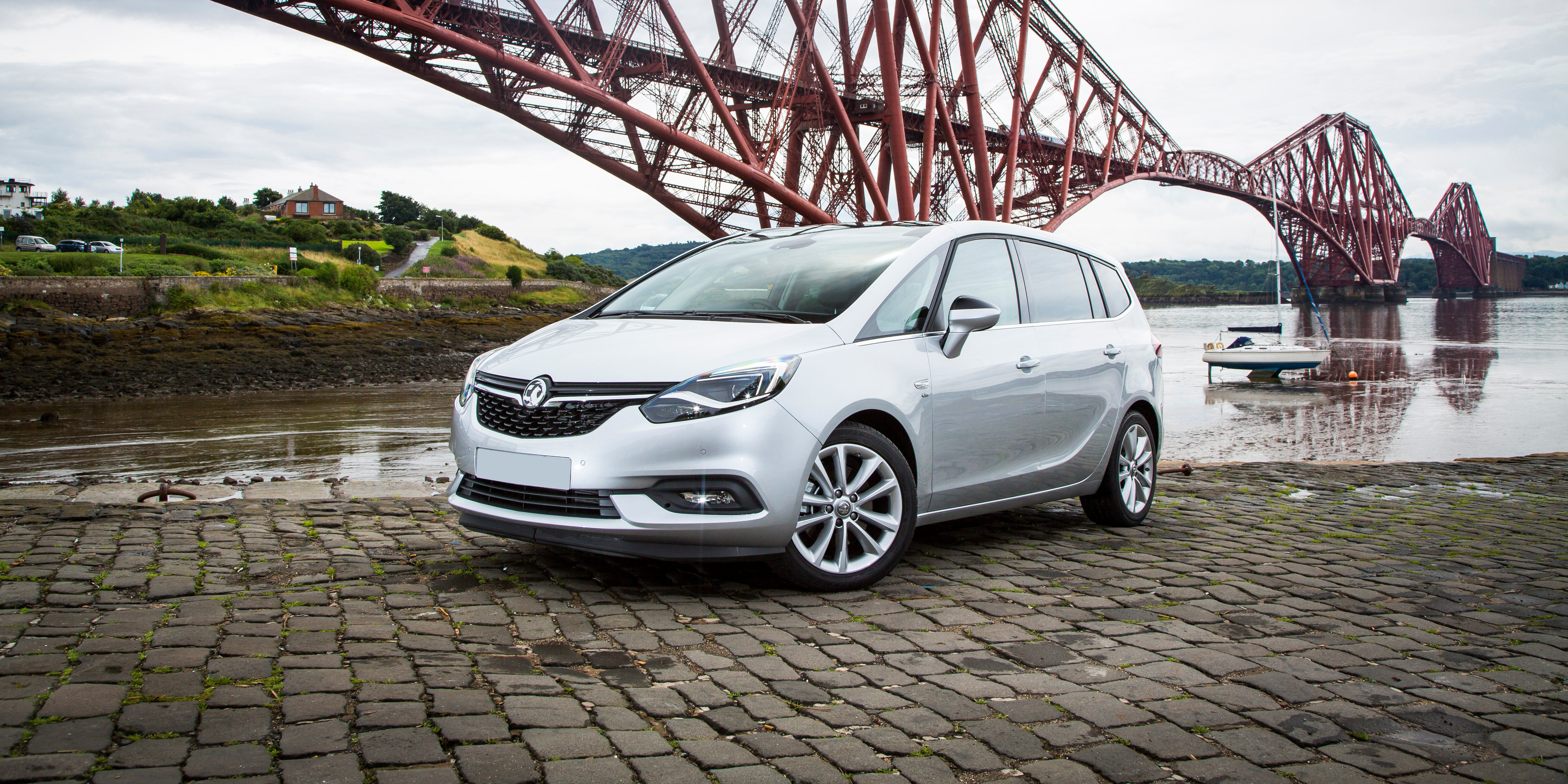 New Vauxhall Zafira Tourer Review carwow