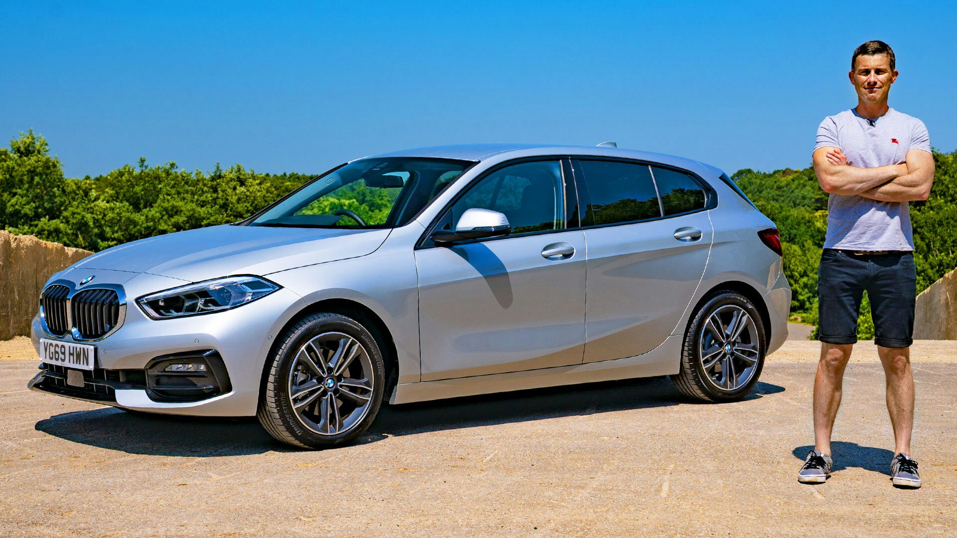 BMW 1 Series Review 2022 | Drive, Specs & Pricing | carwow