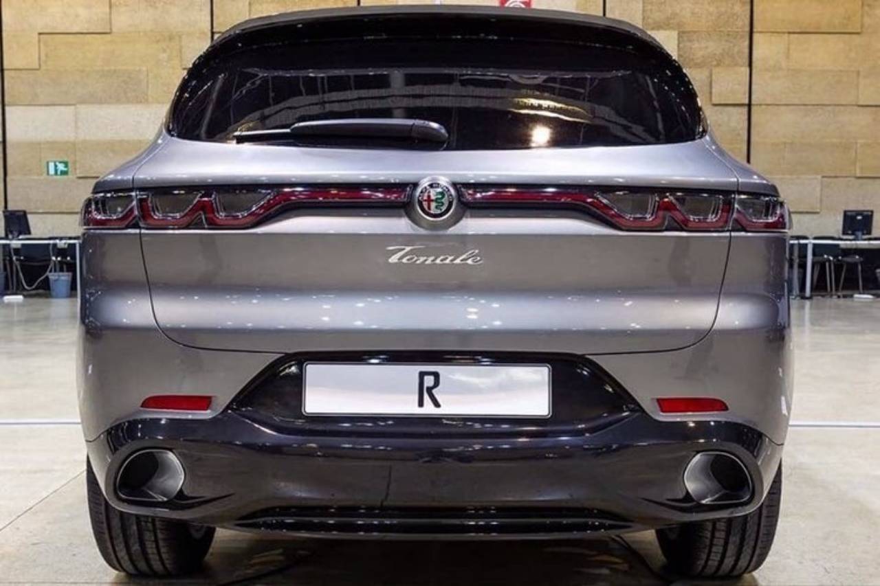 Pictures surface of the productionready Alfa Romeo Tonale carwow