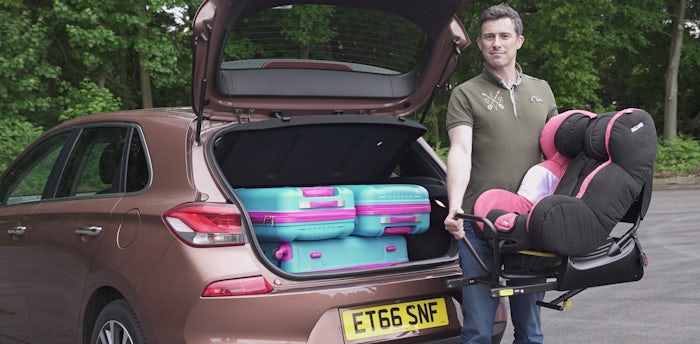 Hyundai i30 Boot Space & Dimensions carwow
