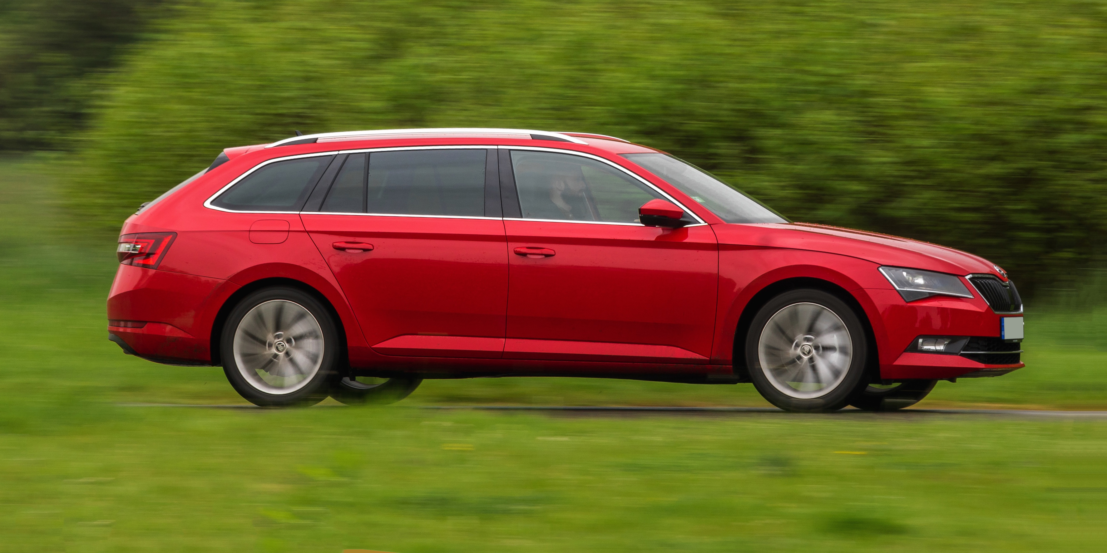 Skoda Superb Estate Practicality And Boot Space | Carwow